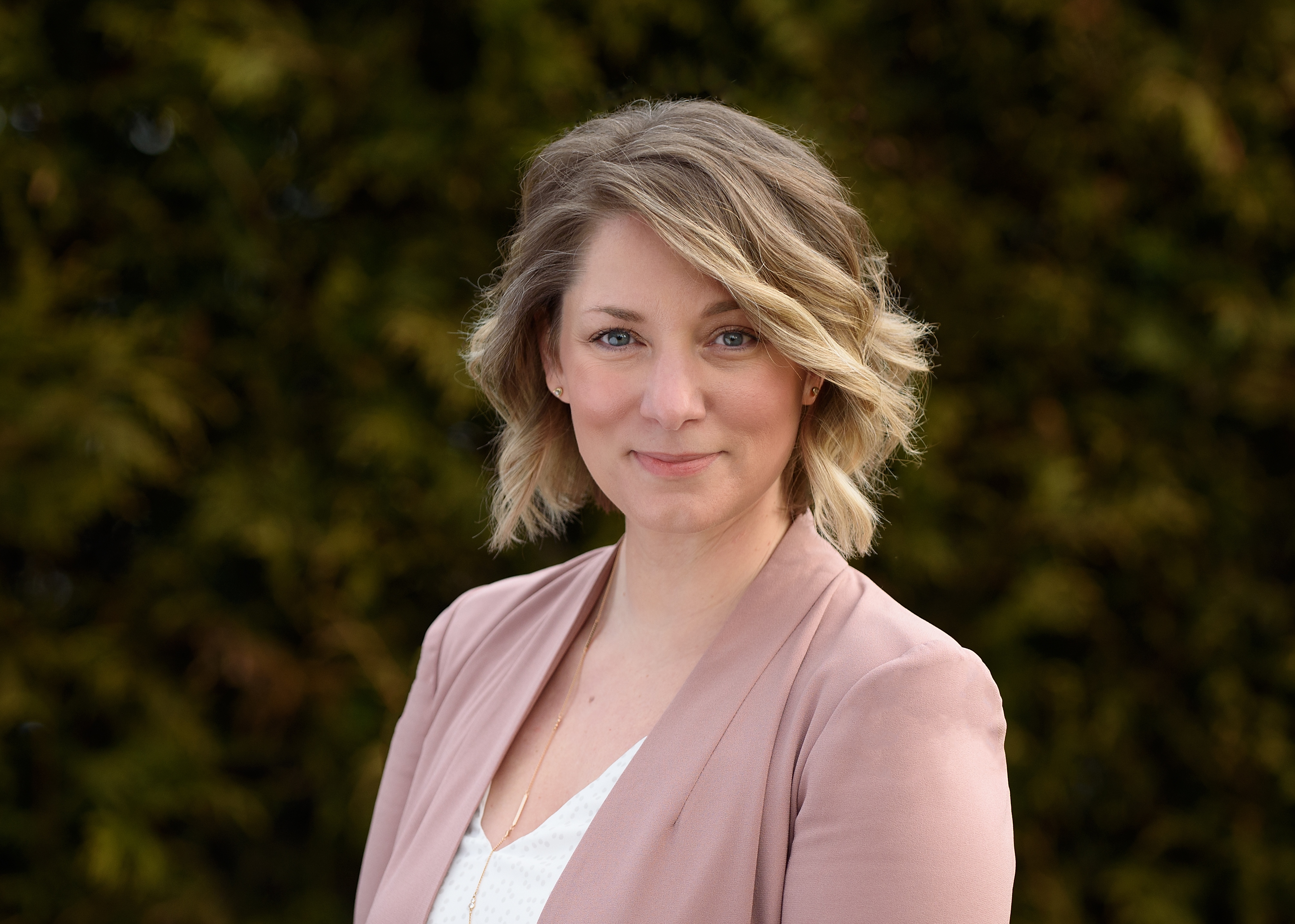 20190313_Laura_Nielsen_headshot_AMS_Website.jpg